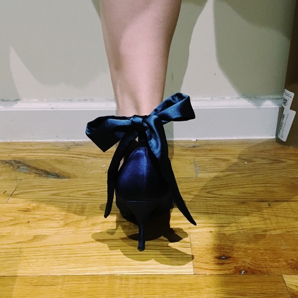 Heel - Picture 3 of 7